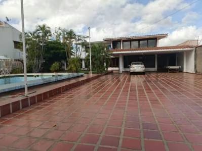 Casa Quinta en la Exclusiva Avenida Táchira de Ciudad Bolívar - 4