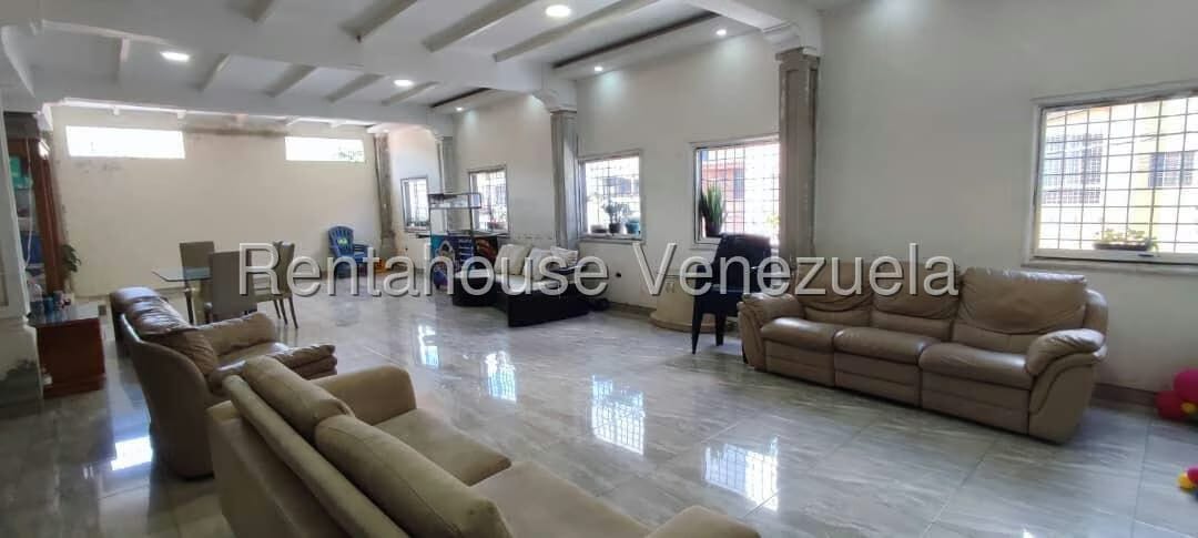 Comercial (Local Comercial) en Venta en San Martin, Distrito Metropolitano - 23