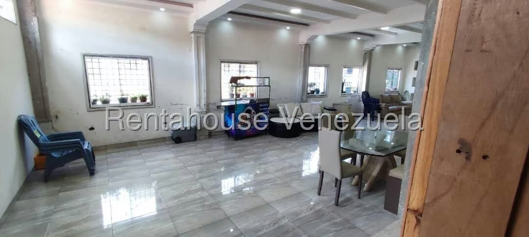 Comercial (Local Comercial) en Venta en San Martin, Distrito Metropolitano - 24