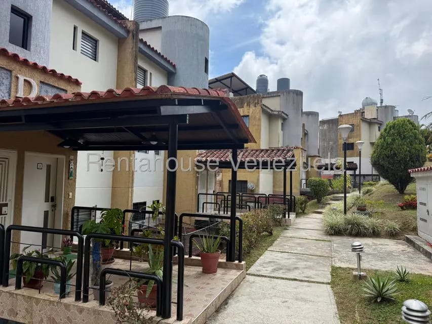 Apartamento (Duplex) en Venta en Parcelamiento Cortada del guayabo, Miranda - 2