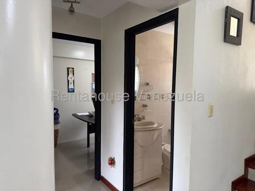 Apartamento (Duplex) en Venta en Parcelamiento Cortada del guayabo, Miranda - 17