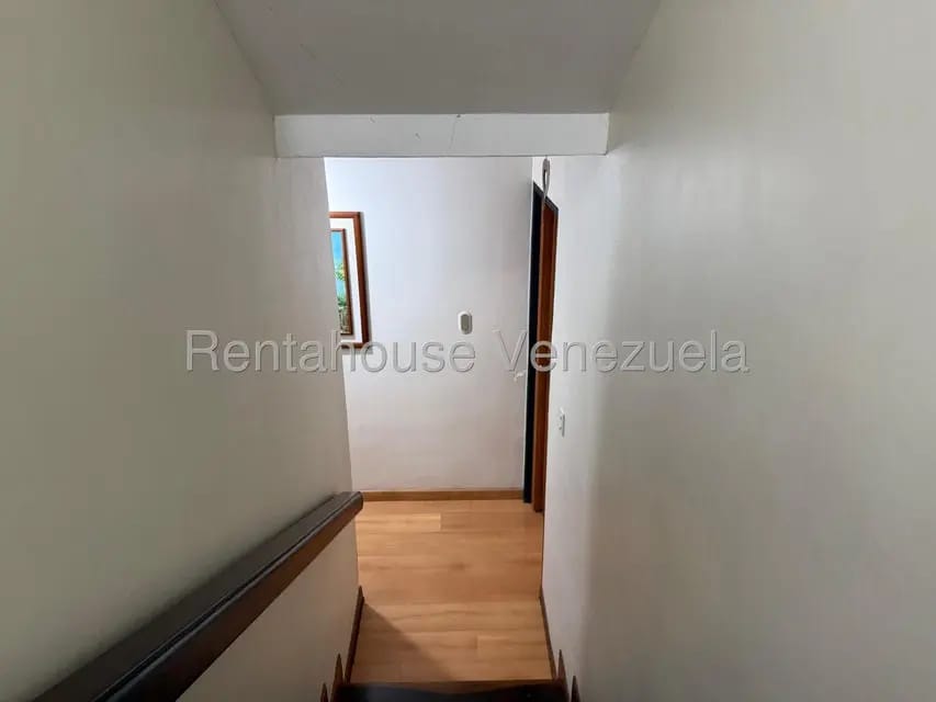 Apartamento (Duplex) en Venta en Parcelamiento Cortada del guayabo, Miranda - 19