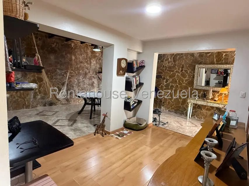 Apartamento (Duplex) en Venta en Parcelamiento Cortada del guayabo, Miranda - 37