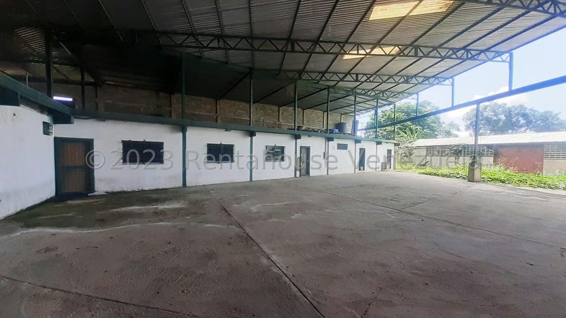 Comercial (Galpon - Deposito) en Venta en Mariche, Distrito Metropolitano - 3