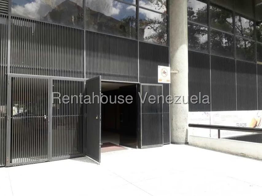 Comercial (Local Comercial) en Venta en Los Samanes, Distrito Metropolitano - 3