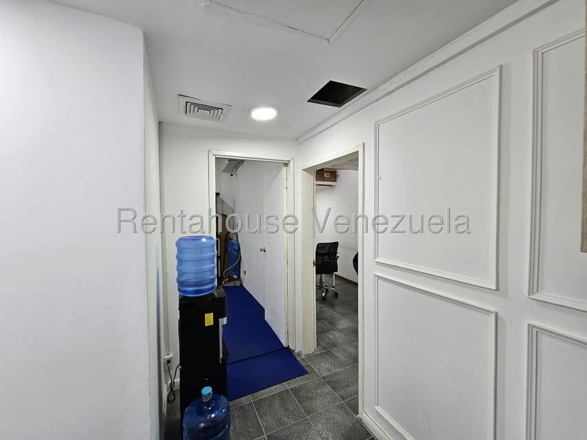Comercial (Local Comercial) en Venta en Los Samanes, Distrito Metropolitano - 9