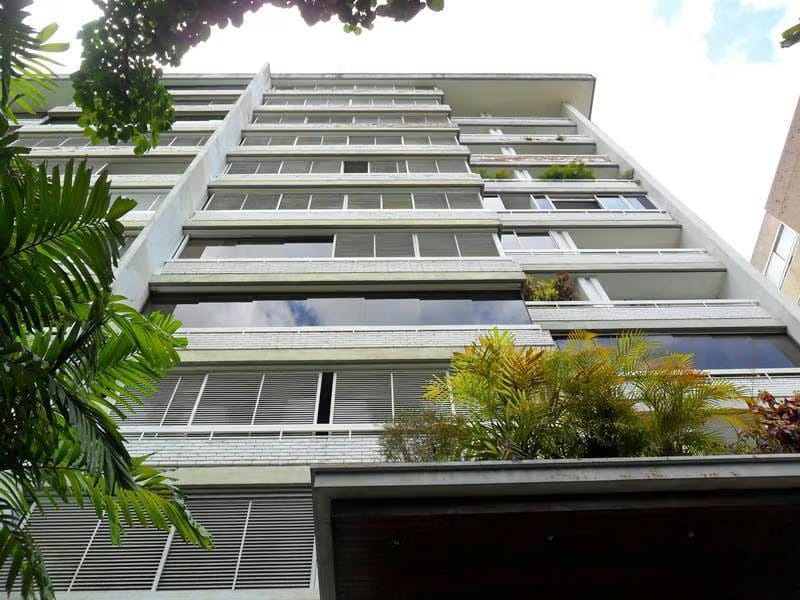 Apartamento (1 Nivel) en Venta en La Florida, Distrito Metropolitano - 2