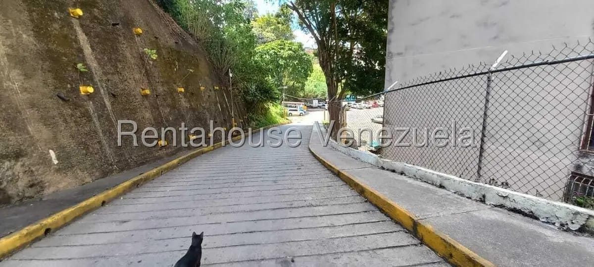 Apartamento (1 Nivel) en Venta en Lagunetica, Miranda - 24