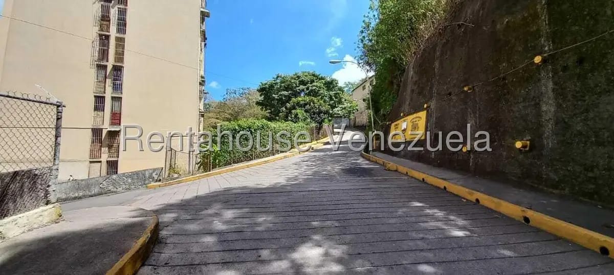 Apartamento (1 Nivel) en Venta en Lagunetica, Miranda - 27
