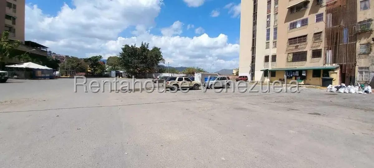 Apartamento (1 Nivel) en Venta en Lagunetica, Miranda - 28