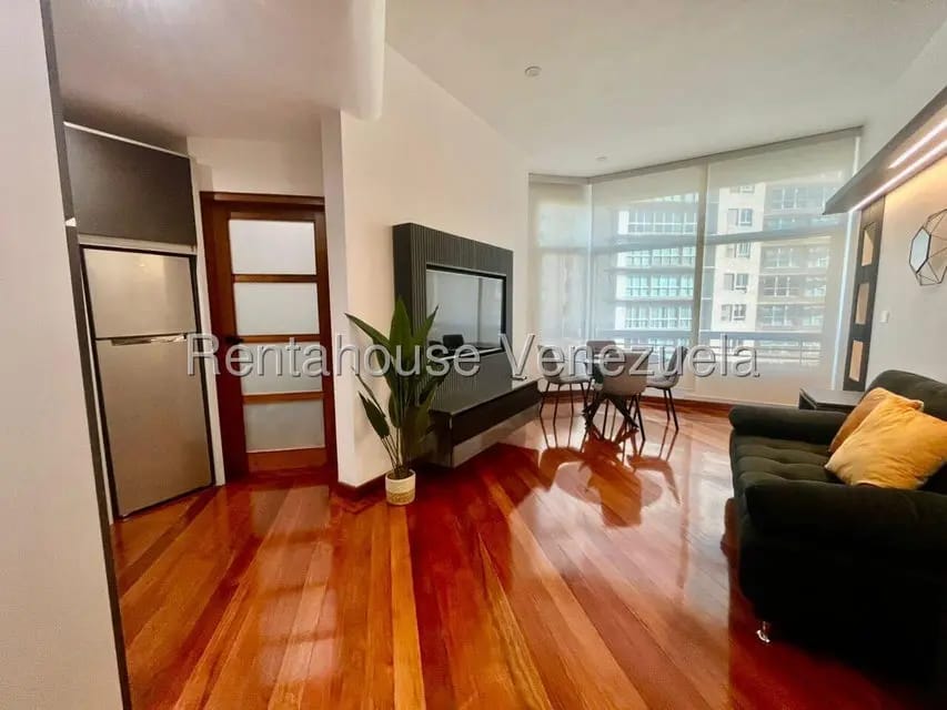 Apartamento (1 Nivel) en Venta en El Rosal, Distrito Metropolitano - 2