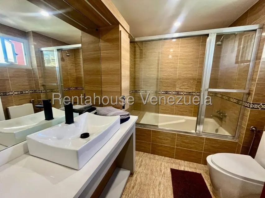 Apartamento (1 Nivel) en Venta en El Rosal, Distrito Metropolitano - 11
