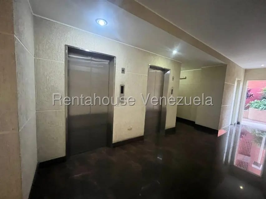 Apartamento (1 Nivel) en Venta en El Rosal, Distrito Metropolitano - 13