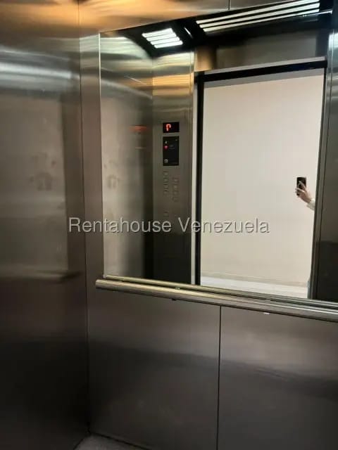 Apartamento (1 Nivel) en Venta en El Rosal, Distrito Metropolitano - 14