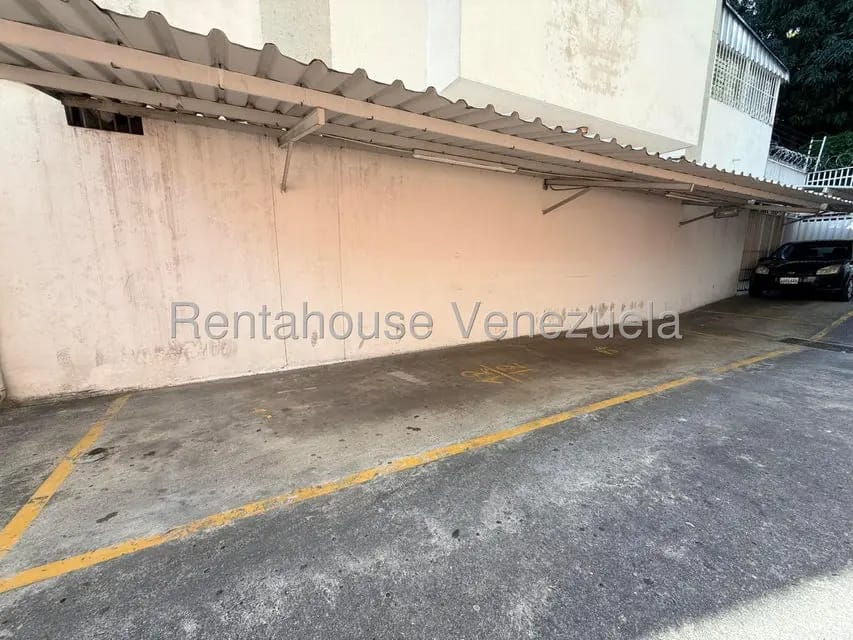 Apartamento (1 Nivel) en Alquiler en La Florida, Distrito Metropolitano - 29