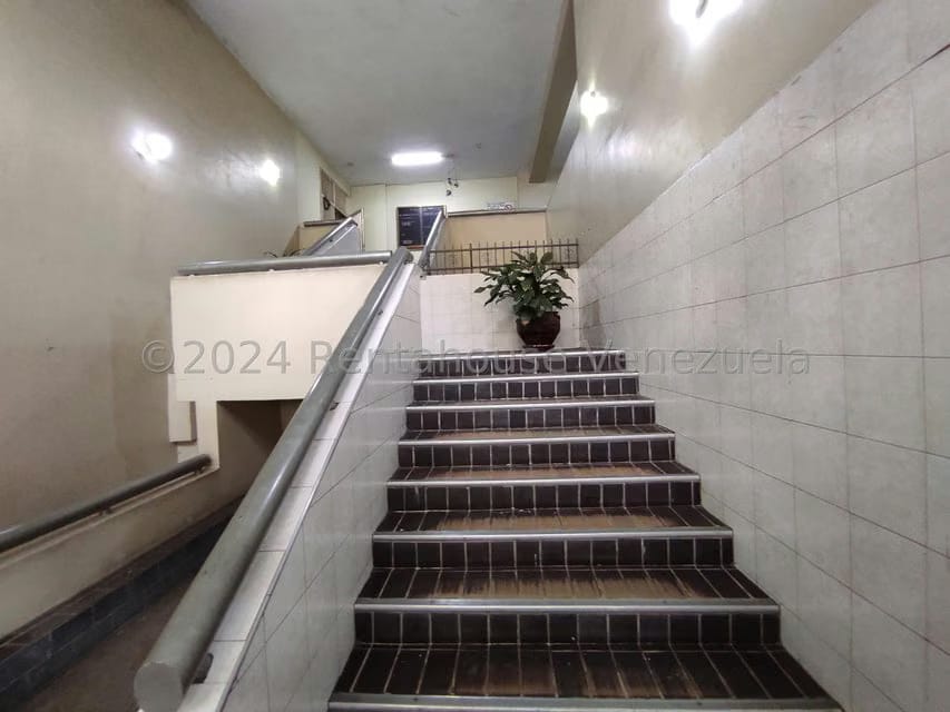 Comercial (Oficina) en Venta en Zona Centro, Aragua - 2