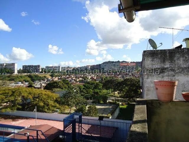 Casa (Multipes Niveles) en Venta en Catia, Distrito Metropolitano - 17
