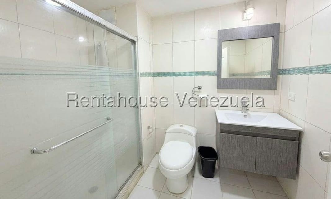 Apartamento (1 Nivel) en Alquiler en Playa Grande, Vargas - 8