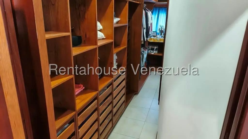 Apartamento (Penthouse) en Venta en El Marques, Distrito Metropolitano - 16