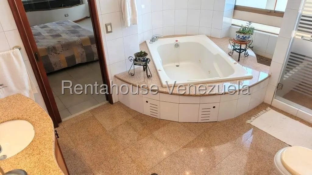 Apartamento (Penthouse) en Venta en El Marques, Distrito Metropolitano - 18
