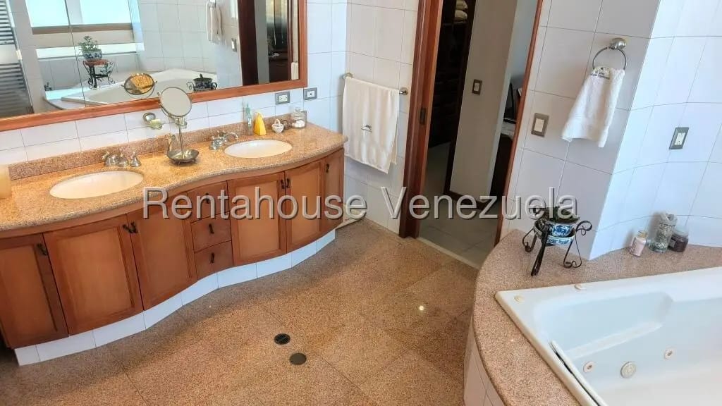 Apartamento (Penthouse) en Venta en El Marques, Distrito Metropolitano - 19