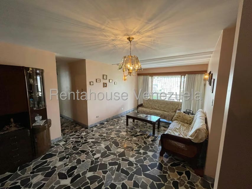 Apartamento (1 Nivel) en Venta en El Marques, Distrito Metropolitano - 11