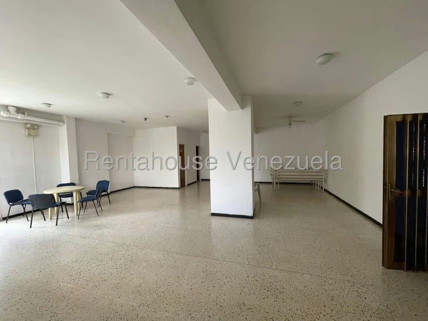 Apartamento (1 Nivel) en Venta en El Marques, Distrito Metropolitano - 52