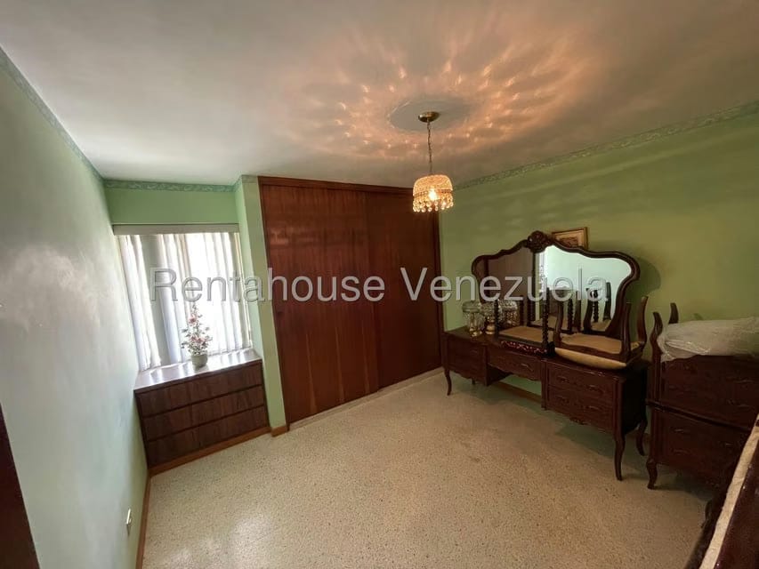 Apartamento (1 Nivel) en Venta en El Marques, Distrito Metropolitano - 10