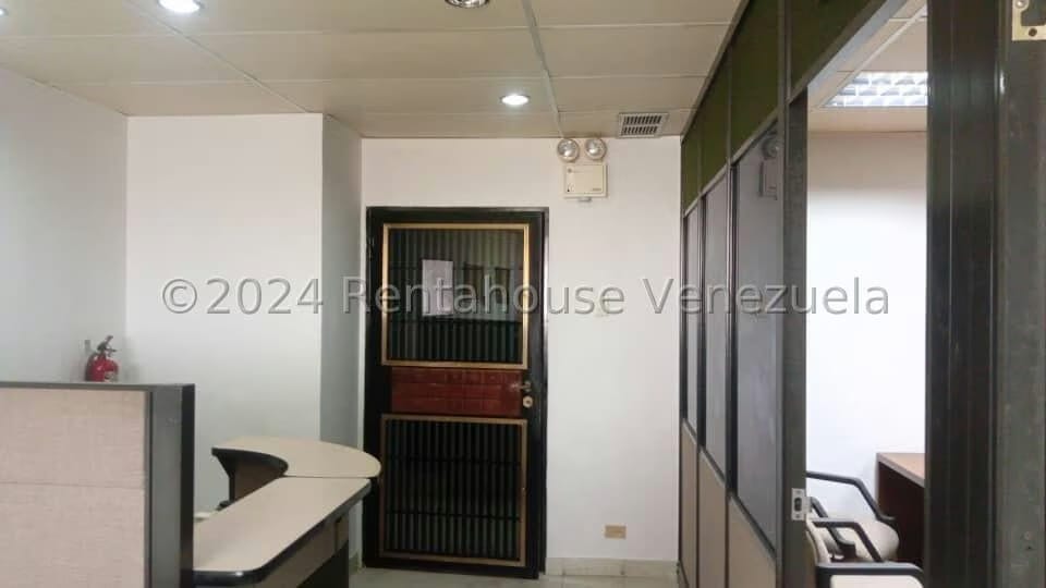 Comercial (Local Comercial) en Alquiler en Dr Portillo, Zulia - 12
