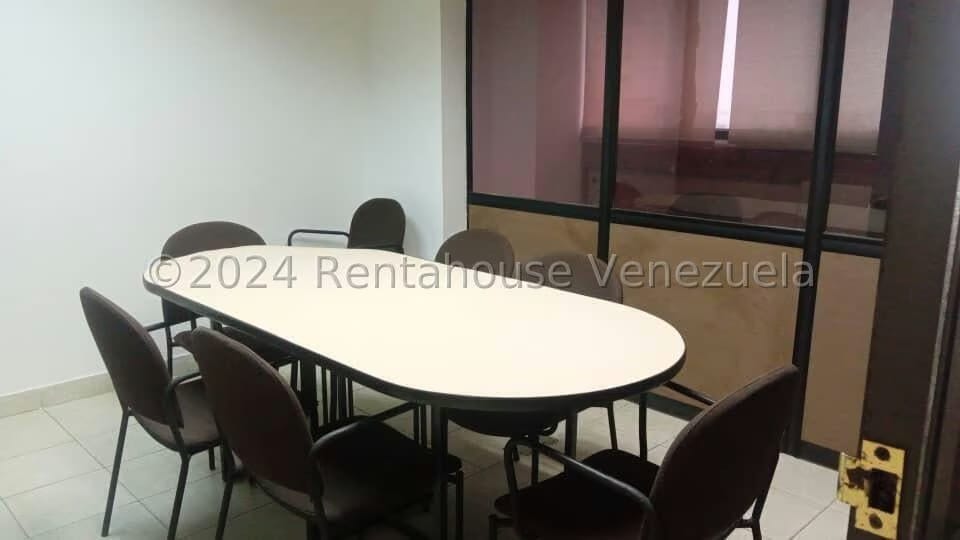 Comercial (Local Comercial) en Alquiler en Dr Portillo, Zulia - 9