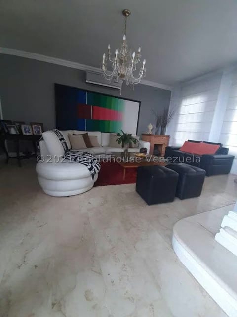 Casa (Duplex) en Venta en Lomas de La Lagunita, Distrito Metropolitano - 11