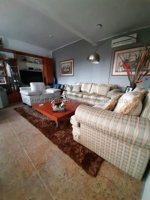 Casa (Duplex) en Venta en Lomas de La Lagunita, Distrito Metropolitano - 17