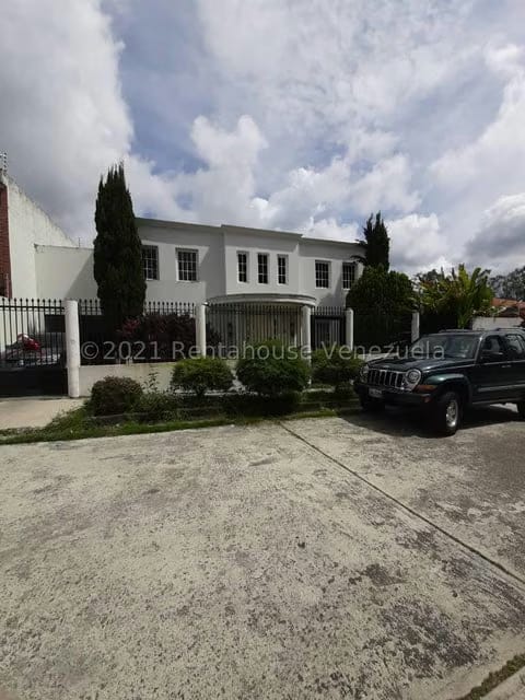 Casa (Duplex) en Venta en Lomas de La Lagunita, Distrito Metropolitano - 3