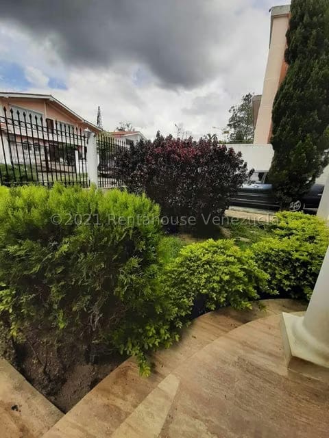 Casa (Duplex) en Venta en Lomas de La Lagunita, Distrito Metropolitano - 5