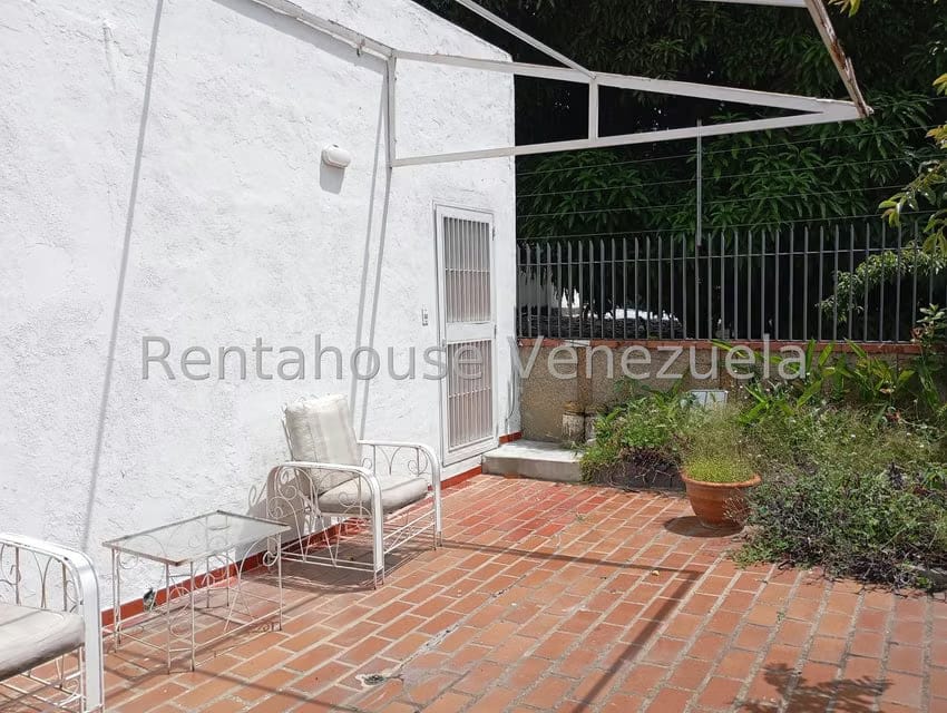 Casa (Duplex) en Venta en Los Dos Caminos, Distrito Metropolitano - 4