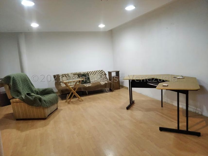 Casa (Duplex) en Venta en Los Dos Caminos, Distrito Metropolitano - 32