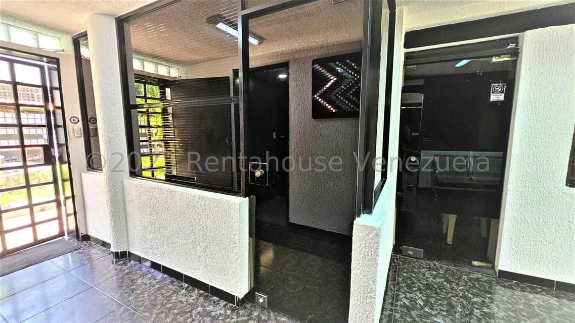 Comercial (Oficina) en Alquiler en Colinas de Bello Monte, Distrito Metropolitano - 3