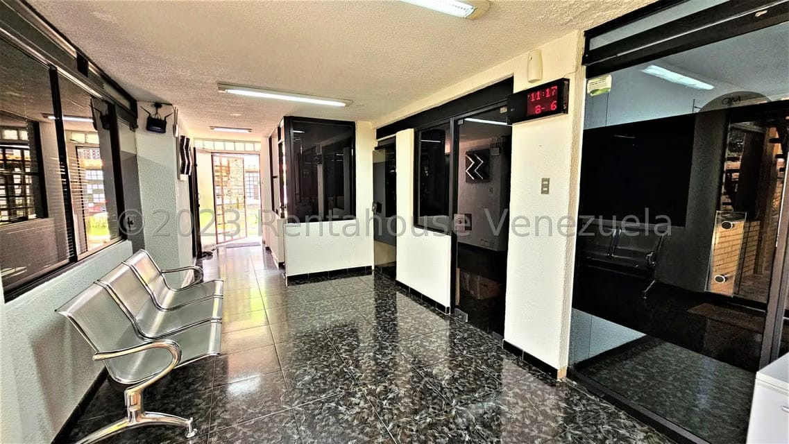 Comercial (Oficina) en Alquiler en Colinas de Bello Monte, Distrito Metropolitano - 8