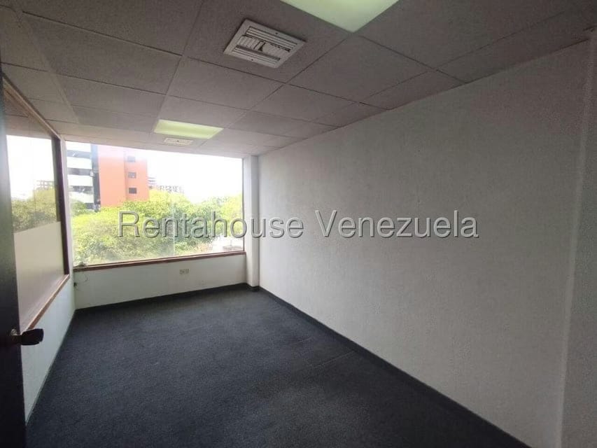 Comercial (Oficina) en Alquiler en Del Este, Lara - 3