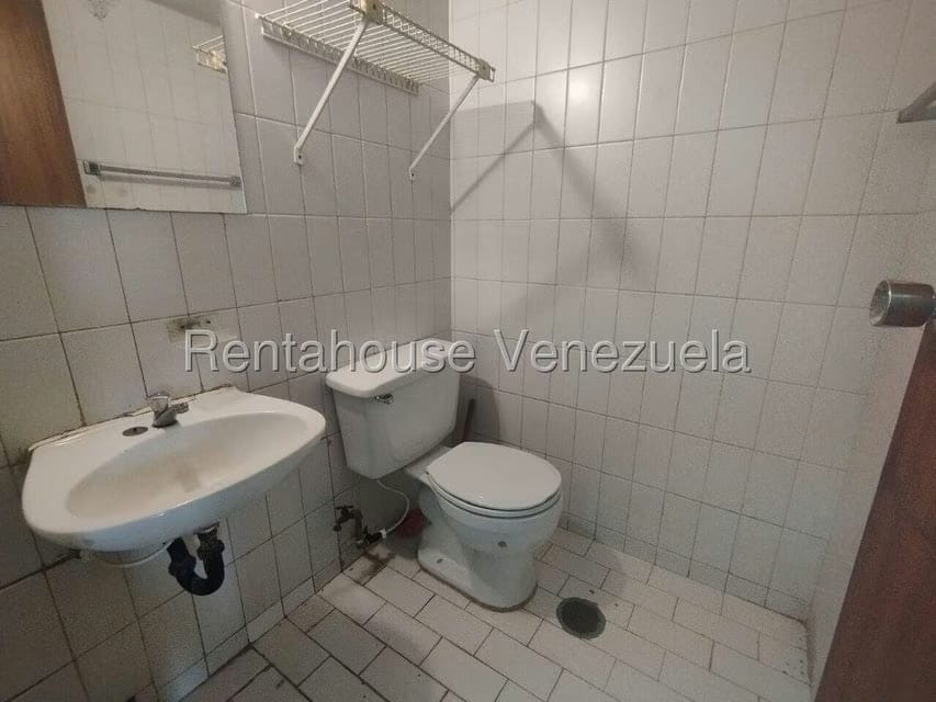 Comercial (Oficina) en Alquiler en Del Este, Lara - 8