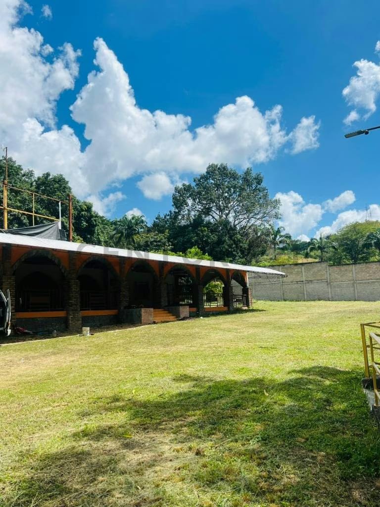 INMUEBLE COMERCIAL - 4