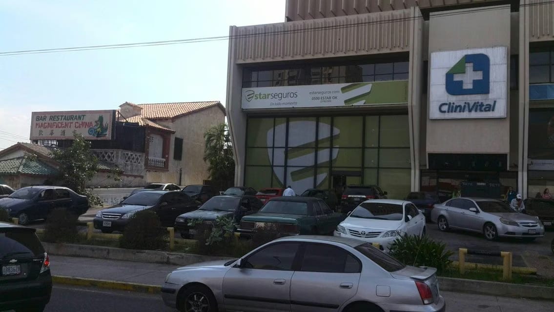 Comercial (Local Comercial) en Venta en Avenida Bella Vista, Zulia - 2