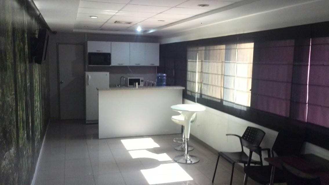 Comercial (Local Comercial) en Venta en Avenida Bella Vista, Zulia - 17
