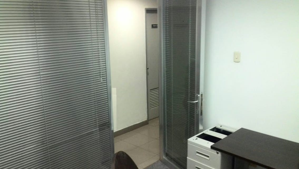 Comercial (Local Comercial) en Venta en Avenida Bella Vista, Zulia - 24