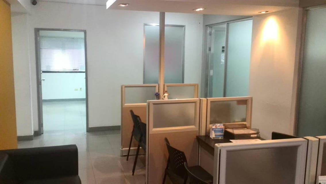 Comercial (Local Comercial) en Venta en Avenida Bella Vista, Zulia - 36