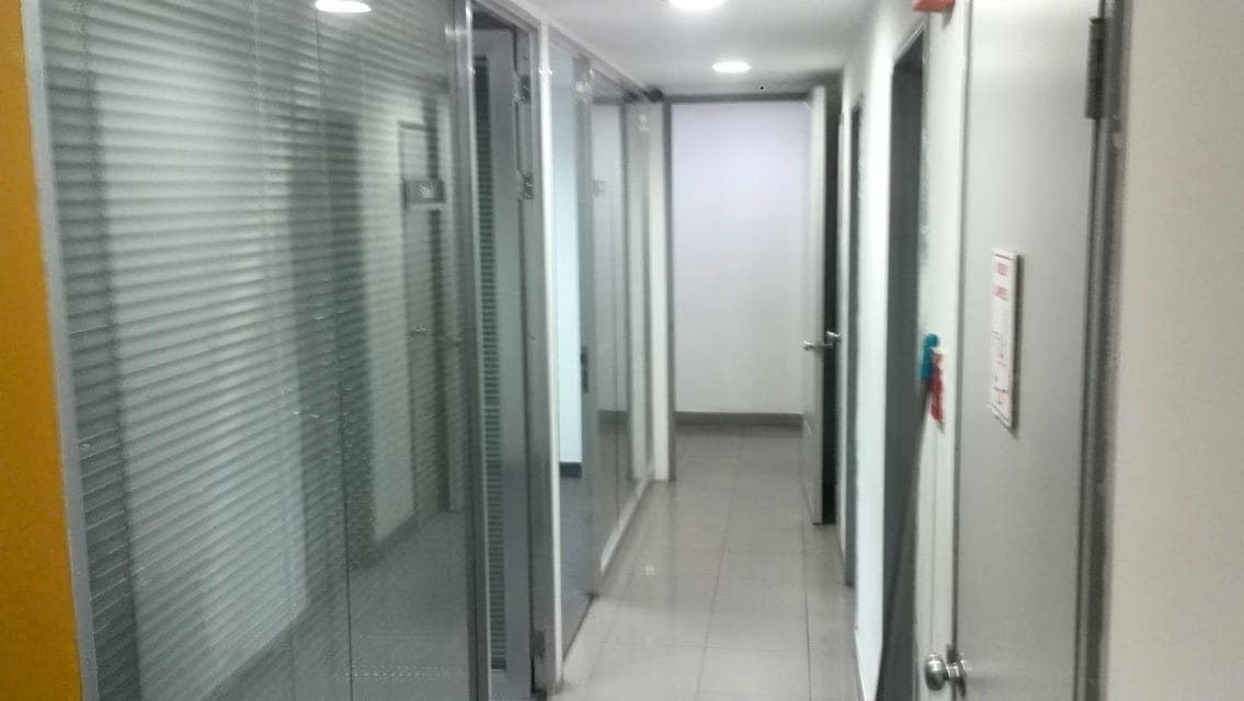Comercial (Local Comercial) en Venta en Avenida Bella Vista, Zulia - 41