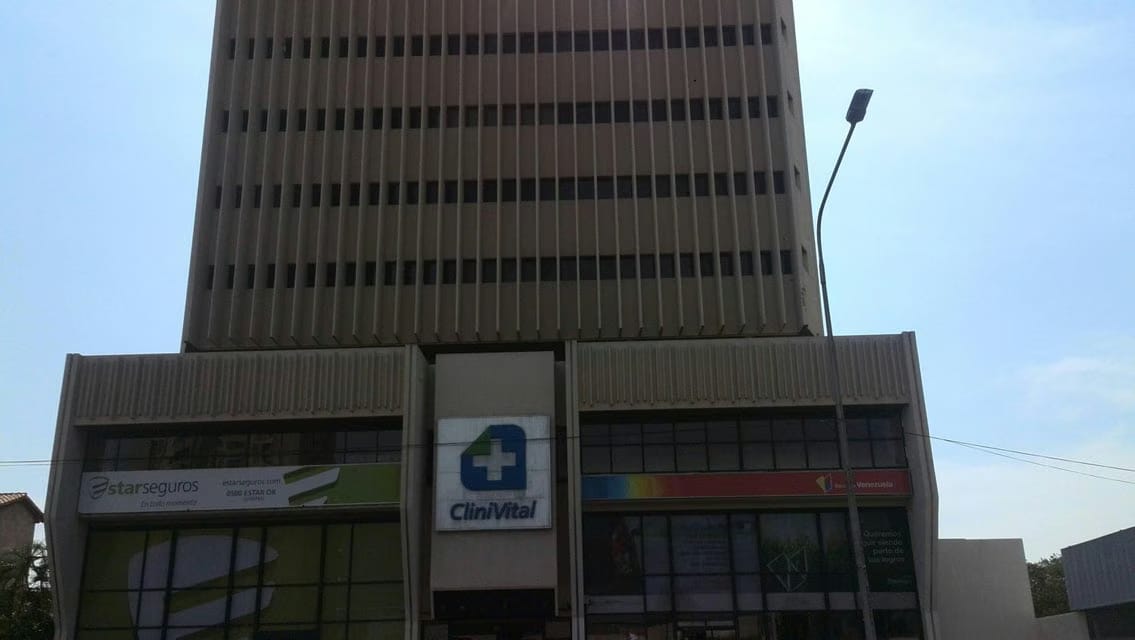 Comercial (Local Comercial) en Venta en Avenida Bella Vista, Zulia - 46