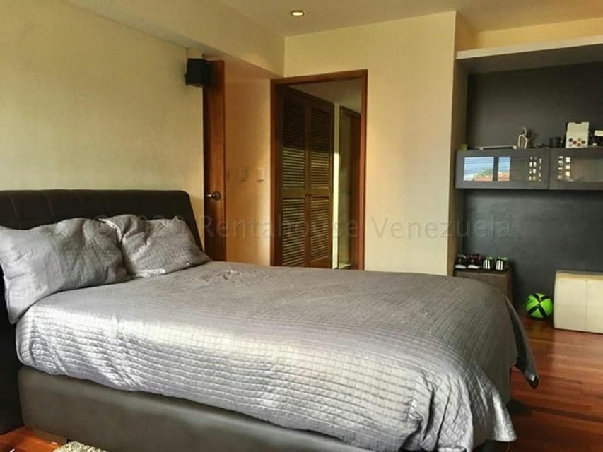 Apartamento (Penthouse) en Venta en Colinas de Valle Arriba, Distrito Metropolitano - 25