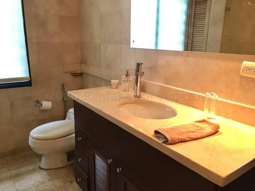 Apartamento (Penthouse) en Venta en Colinas de Valle Arriba, Distrito Metropolitano - 28