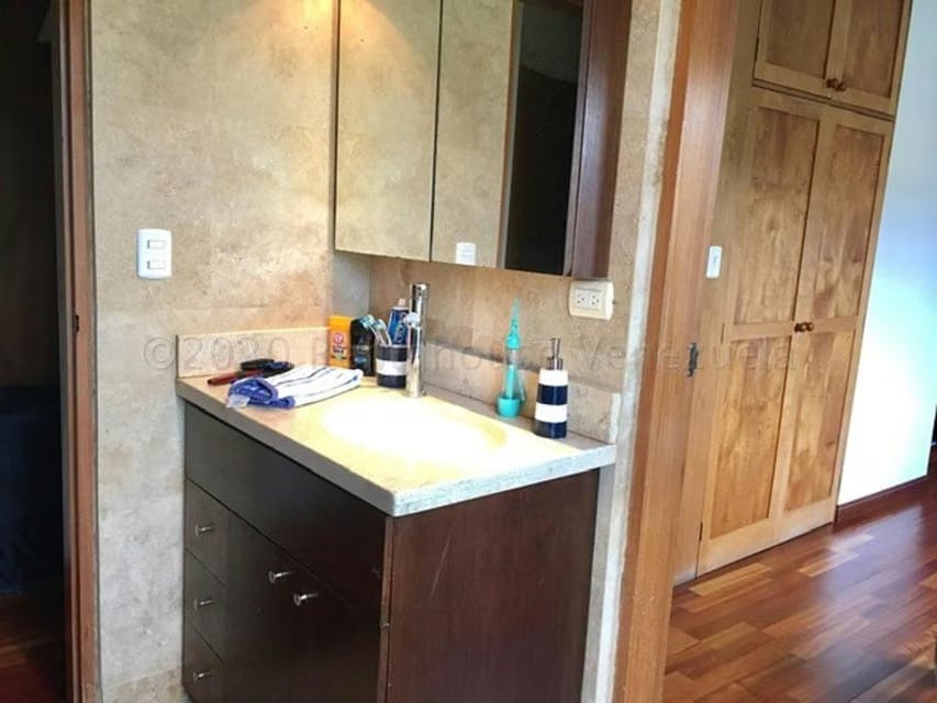 Apartamento (Penthouse) en Venta en Colinas de Valle Arriba, Distrito Metropolitano - 33